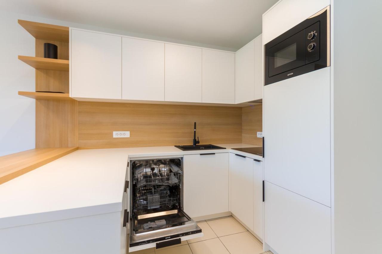 Premium Sea Side Marina Apartment By Locap Group Portorož Buitenkant foto