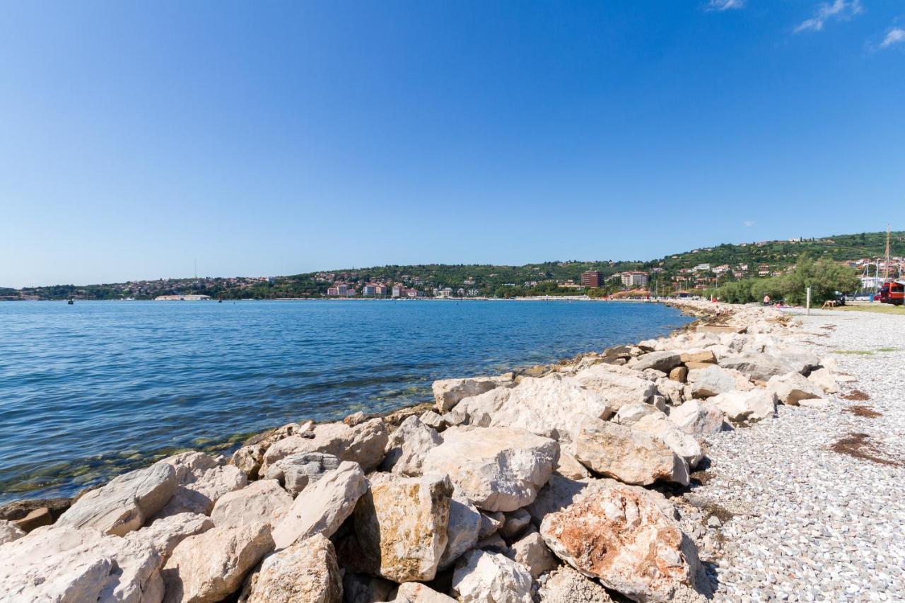 Premium Sea Side Marina Apartment By Locap Group Portorož Buitenkant foto